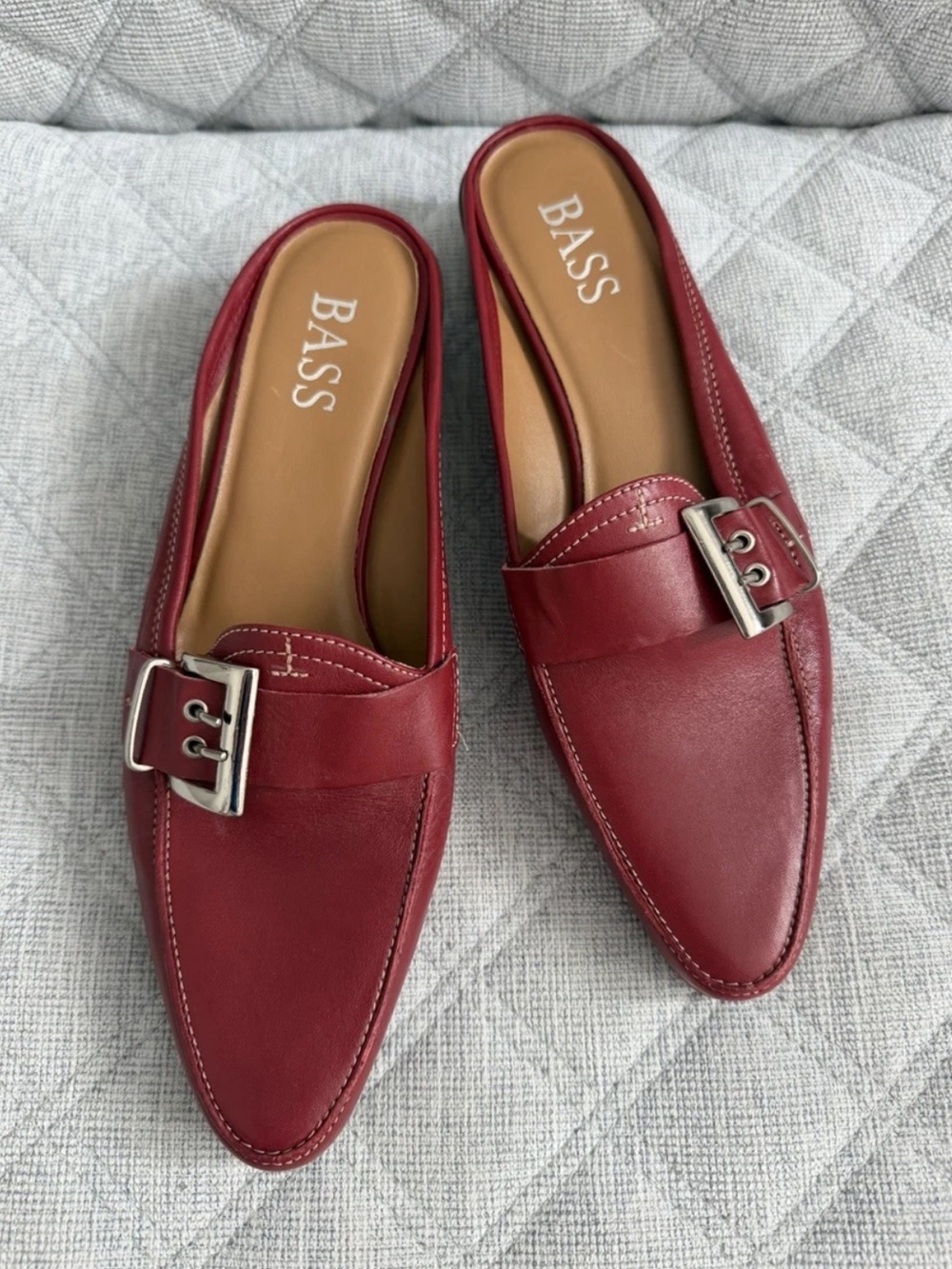 Bass Red Leather Pointed Silver Buckle Mules Women’s Size 9